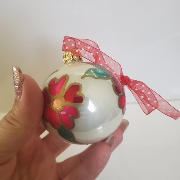 Vintage Hand painted glass Ornament - Picture 3 of 7